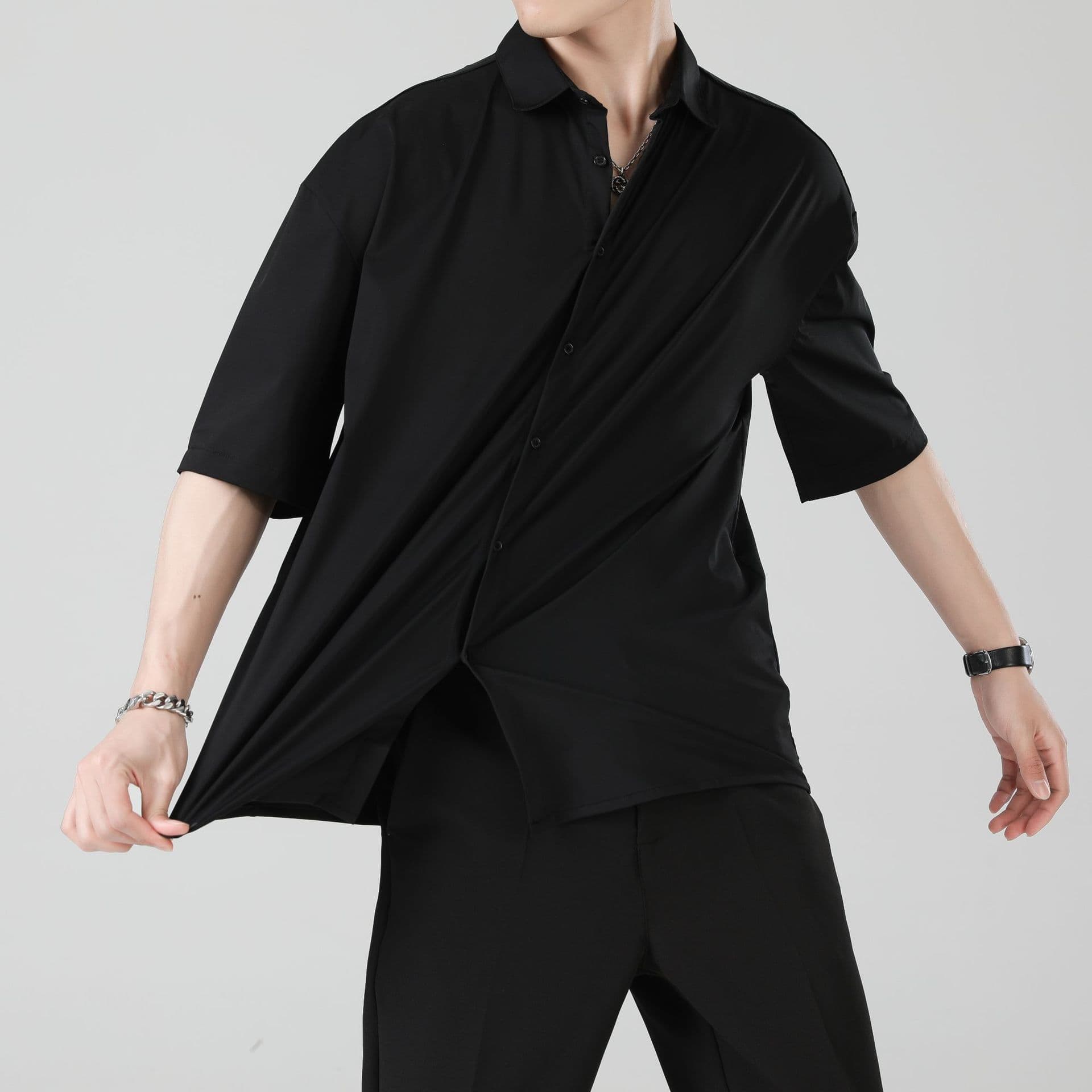黒シャツ クールリラックス五分袖シャツ