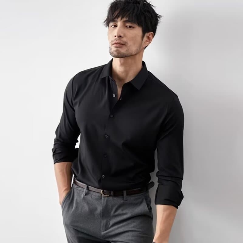 黒シャツ ビジネスマンのための上質シャツ