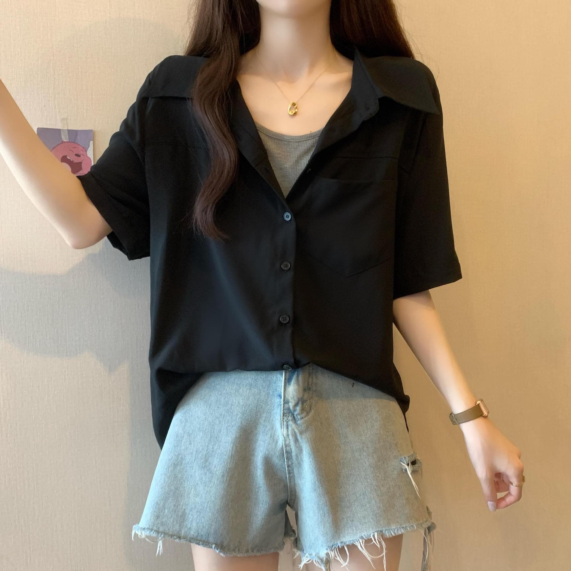 黒シャツ オーバーサイズ シアーシャツ