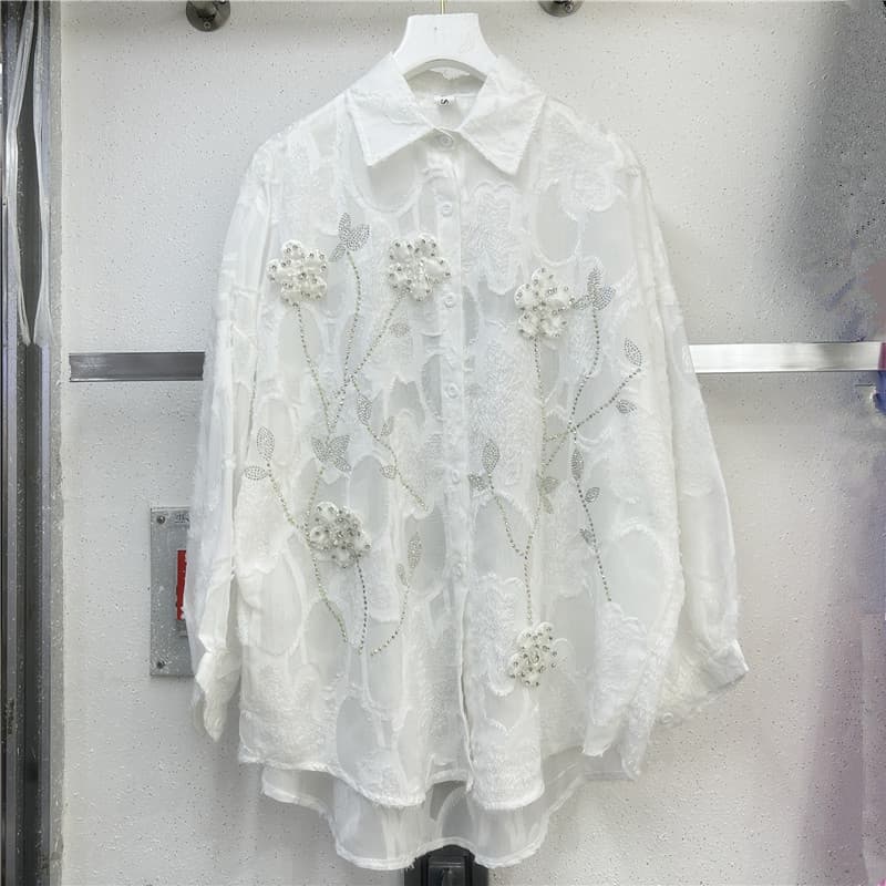 黒シャツ 花刺繍レースシアーブラウス