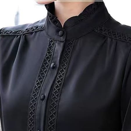 黒シャツ レース立襟フリル袖シャツ