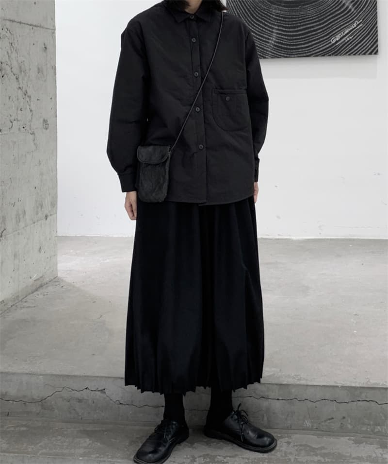 黒シャツ オーバーサイズ 中綿シャツジャケット