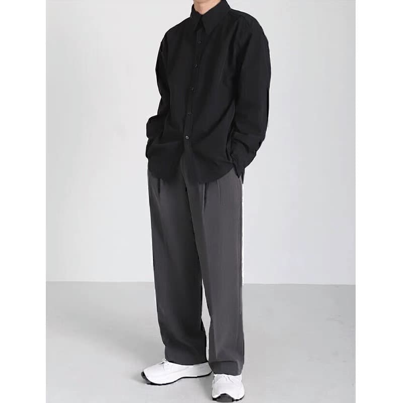 黒シャツ ゆったりシルエット オーバーサイズシャツ