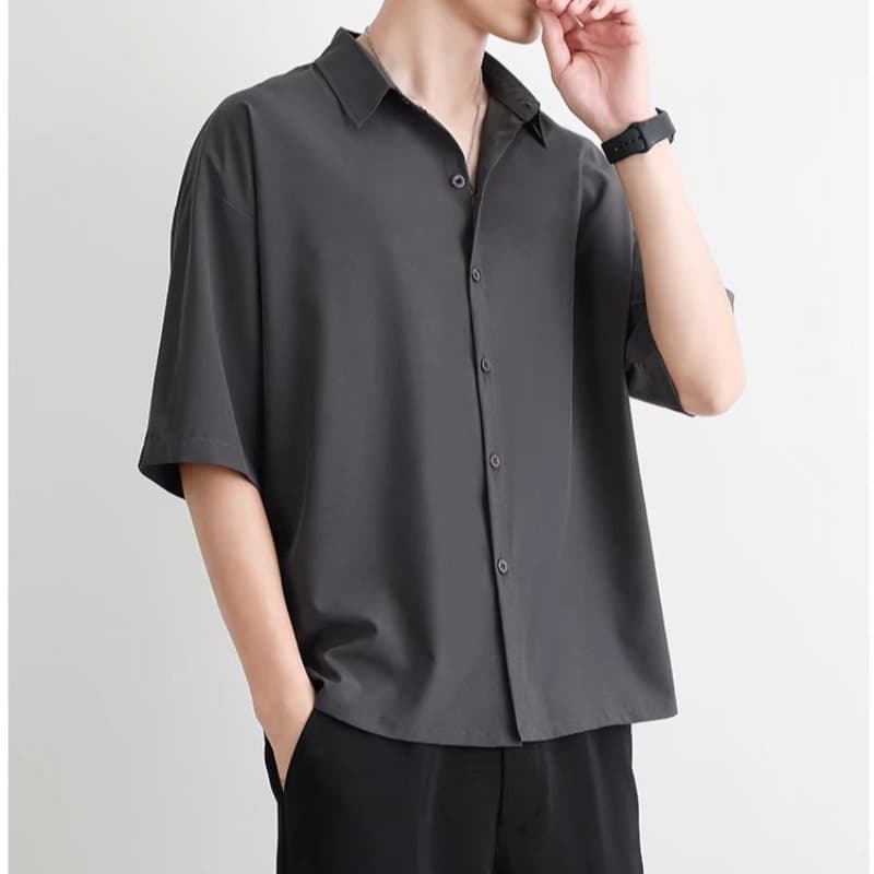 黒シャツ ドレープ感抜群 シャツ