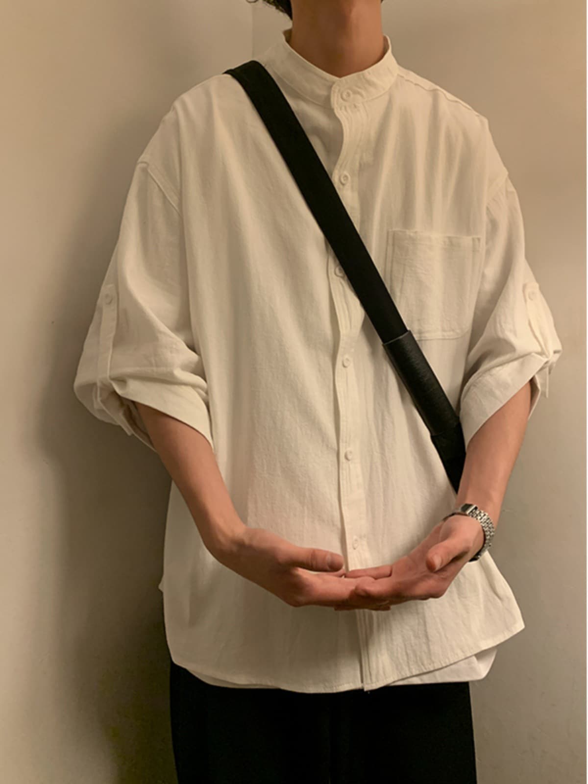 黒シャツ リラックスシルエット バンドカラーシャツ