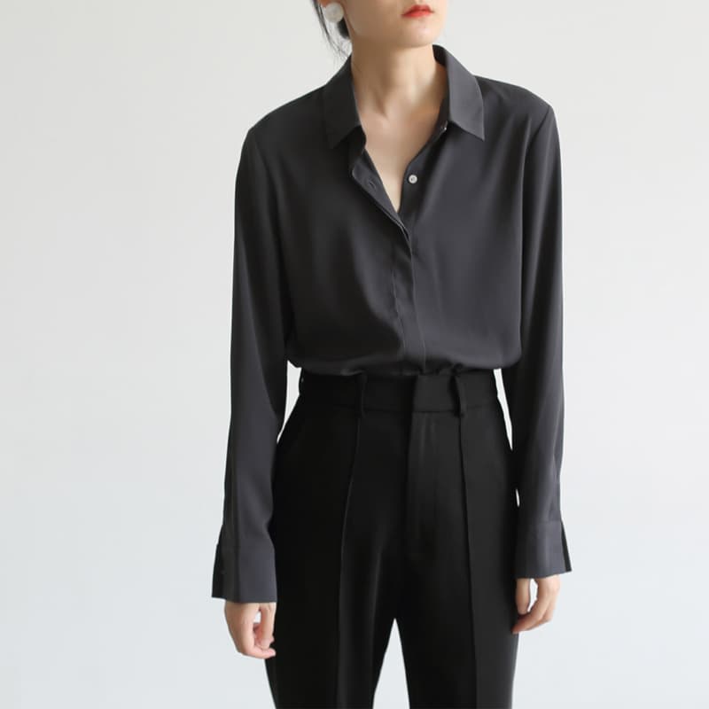 黒シャツ クラシック上質シルク風とろみシャツ