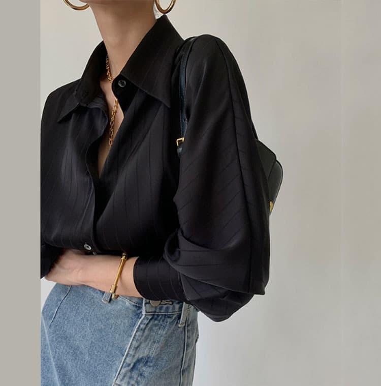 黒シャツ ストライプ柄シアーロングシャツ