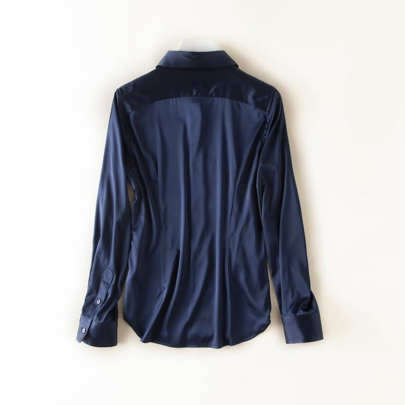 黒シャツ 上質シルク光沢ベーシックシャツ