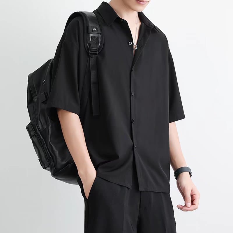 黒シャツ ドレープ感抜群 シャツ