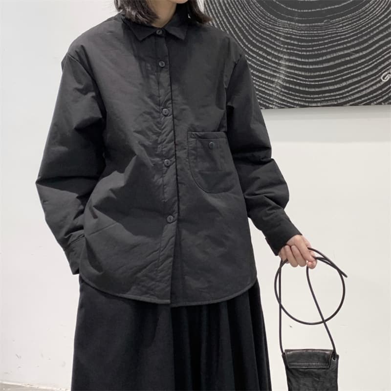 黒シャツ オーバーサイズ 中綿シャツジャケット