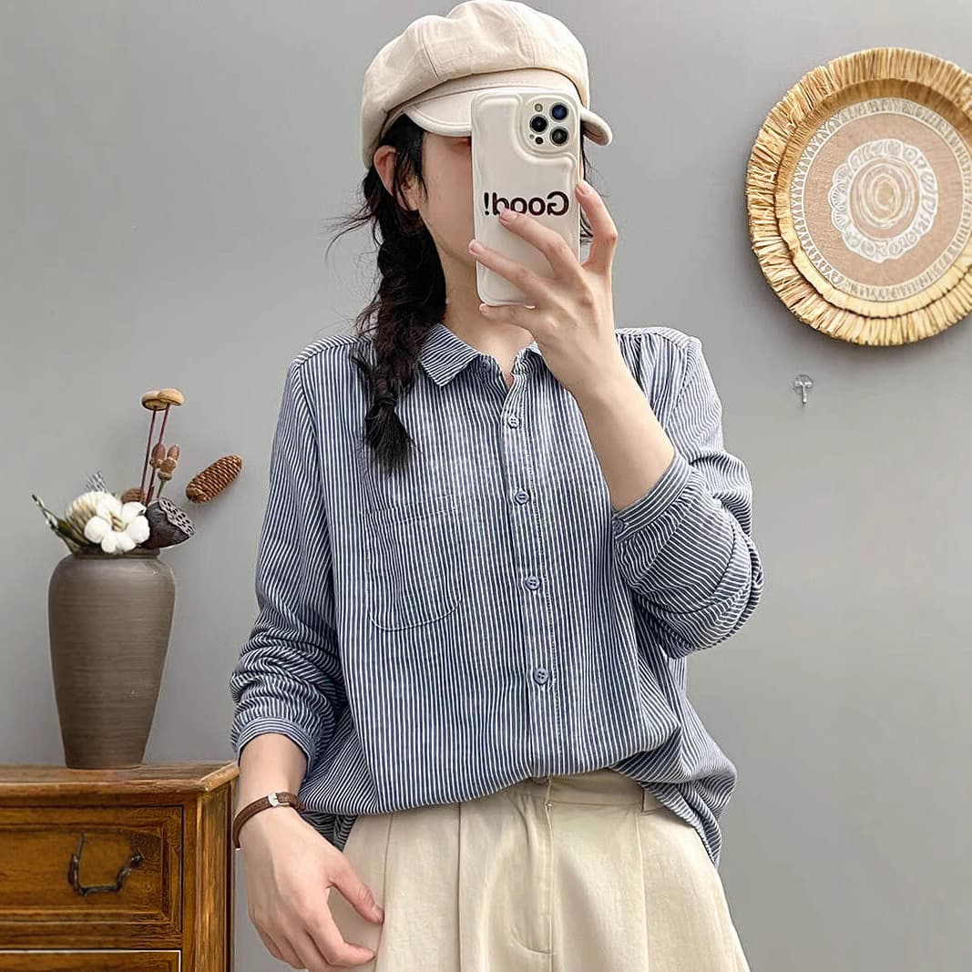 黒シャツ 細ストライプ柄シャーリングコットンシャツ