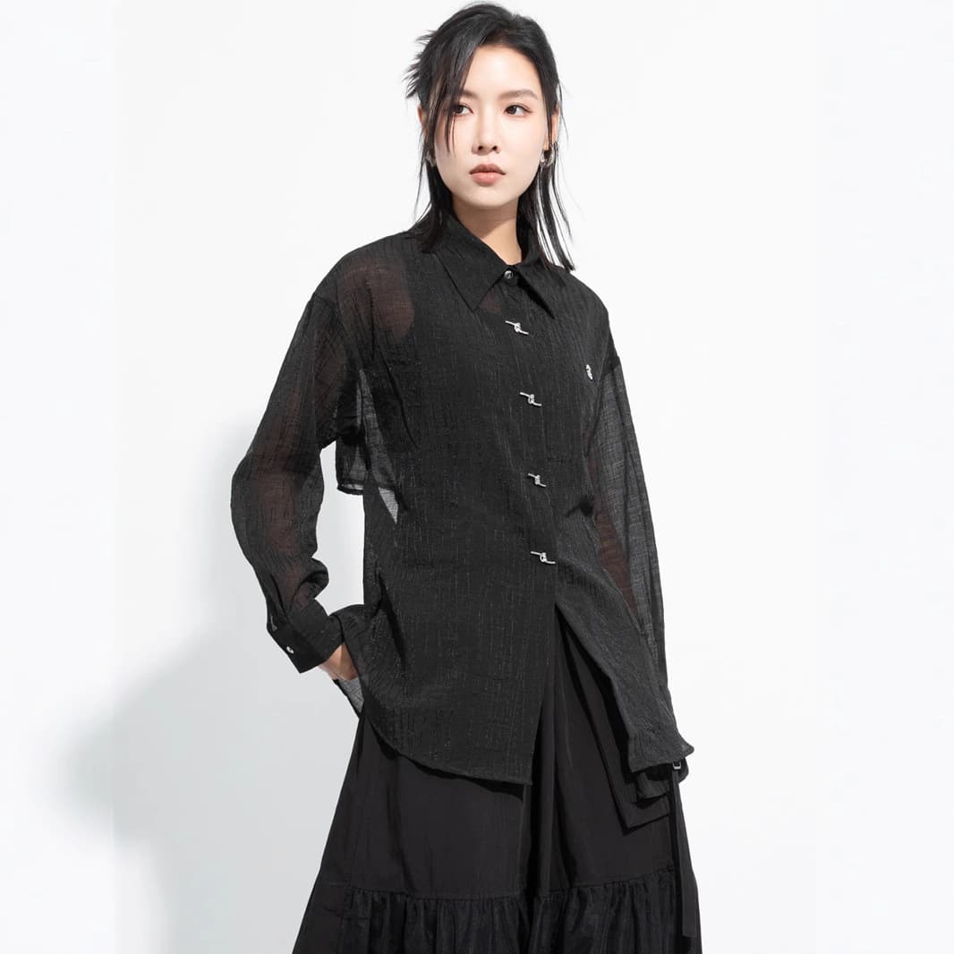 黒シャツ 波紋模様シアーシャツ