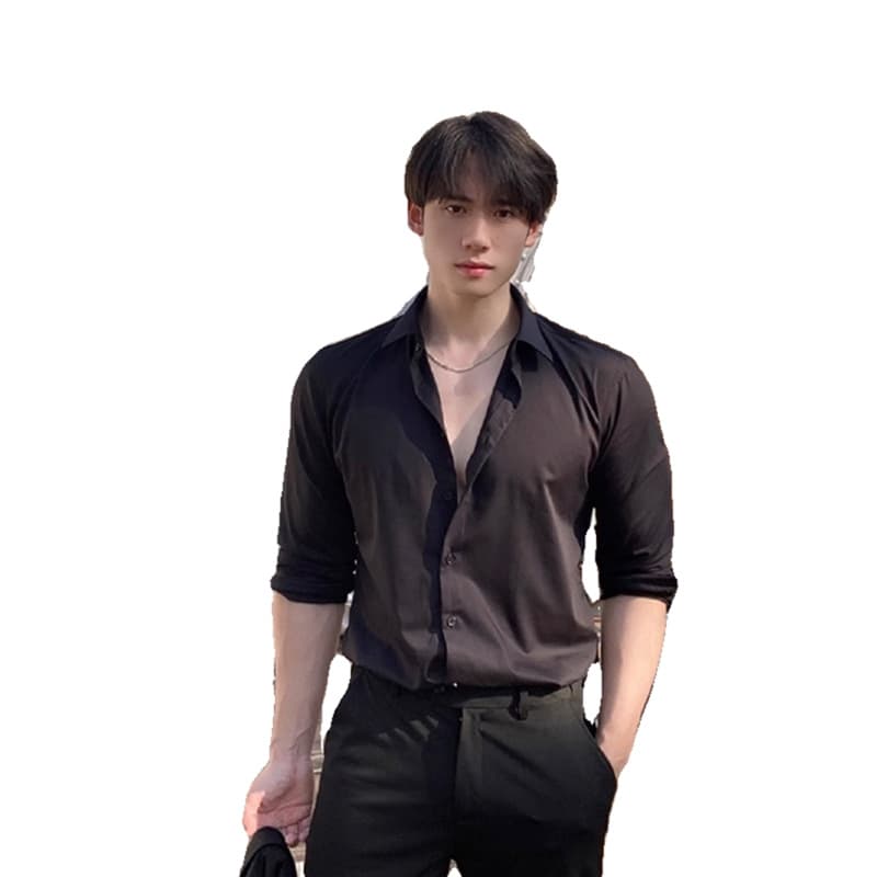 黒シャツ しなやかドレープ光沢シャツ