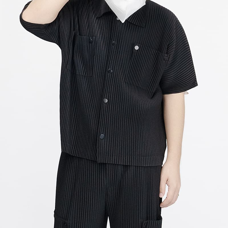 黒シャツ プリーツ柄シャープポロシャツ