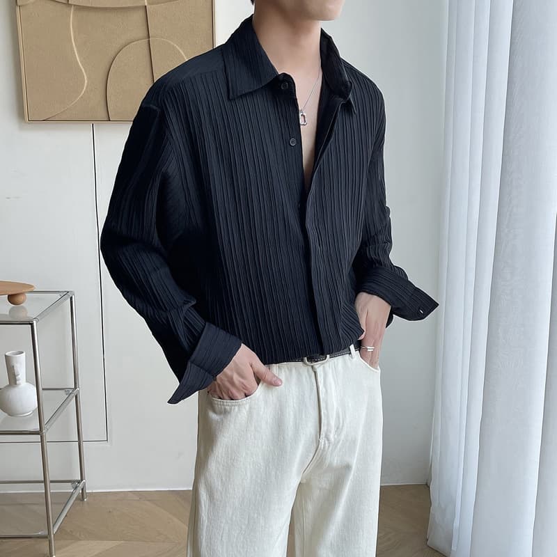 黒シャツ プリーツ加工 光沢シャツ