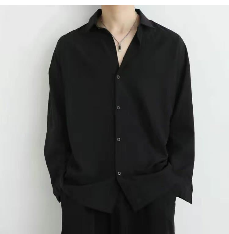 黒シャツ ゆったりシルエット 上質シャツ