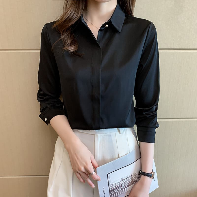 黒シャツ 上質シルク艶めき長袖ブラウス